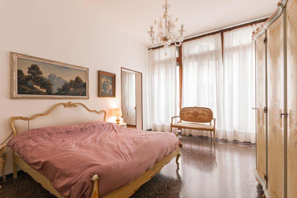 Appartamento Dei Frari Venecia Habitación foto